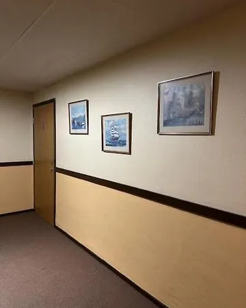 Hotel Casual Housing *